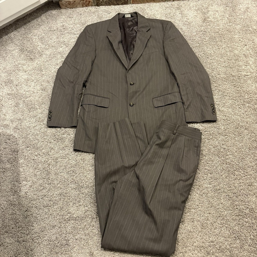 Jos A Bank Signature Suit Mens 40L Gray 2 Button Striped Wool Blazer Pant 33x34